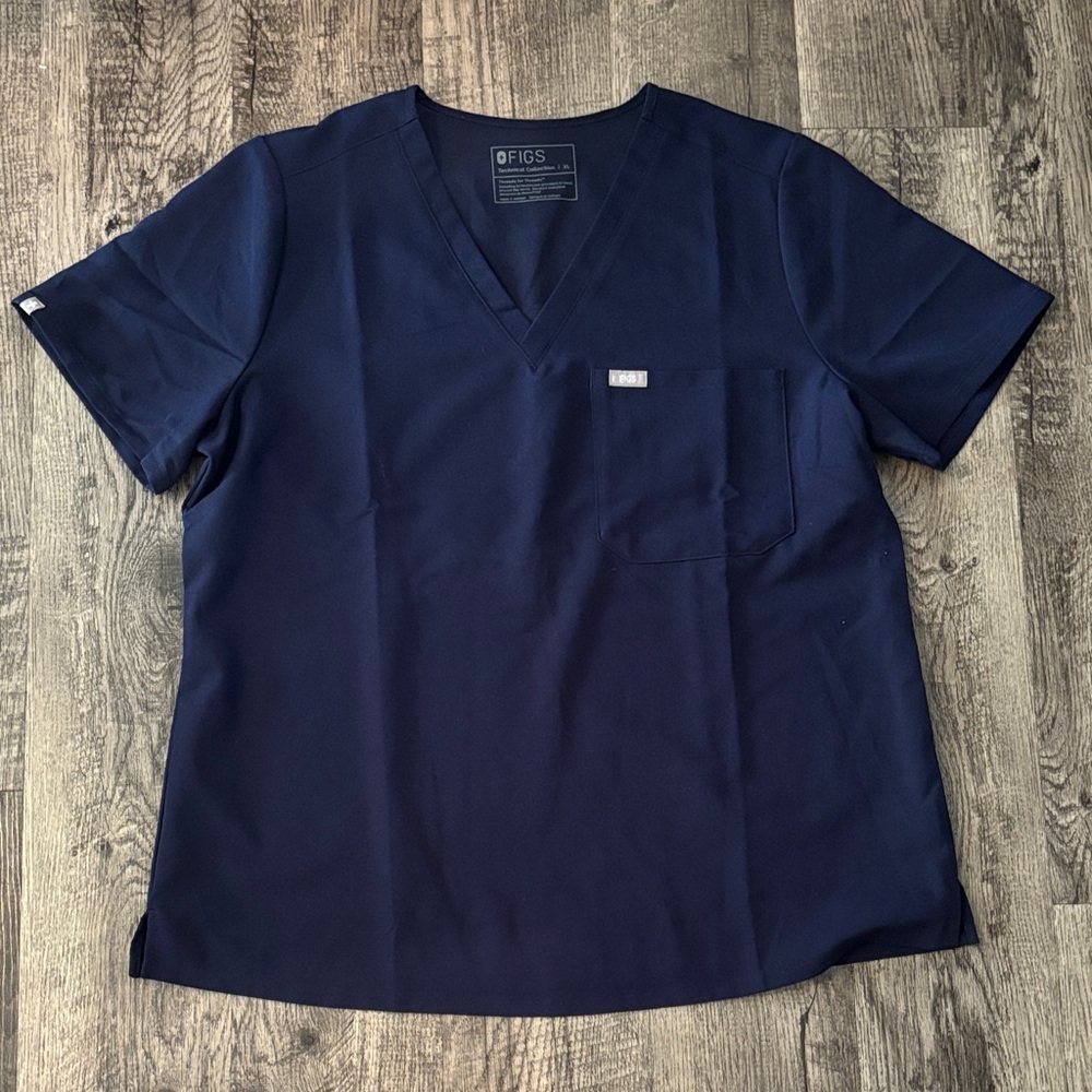 Figs Catarina One Pocket Scrub Top - Navy Blue - Size XLarge